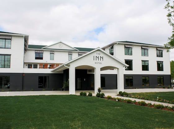 The Inn Hotel, Ascend Hotel Collection allows check-in for 18 year-old guests