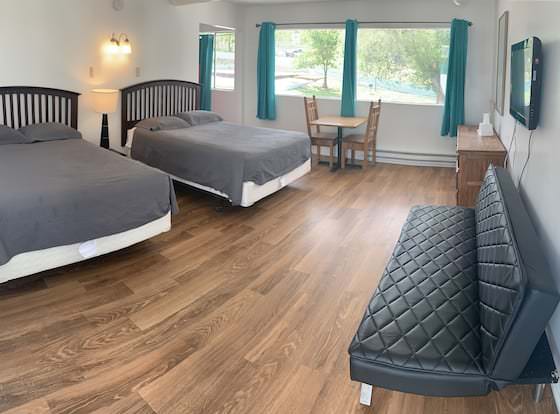 La Fun Motel allows check-in for 18 year-old guests