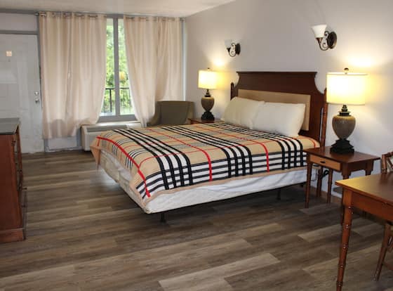 ANS Inn & Suites allows check-in for 18 year-old guests