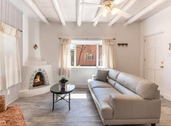 1bd Casita Dulce allows check-in for 18 year-old guests