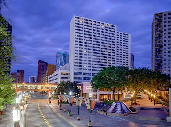 Hyatt Regency Minneapolis allows check-in for 18 year-old guests