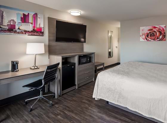 SureStay Hotel by Best Western Findlay allows check-in for 18 year-old guests