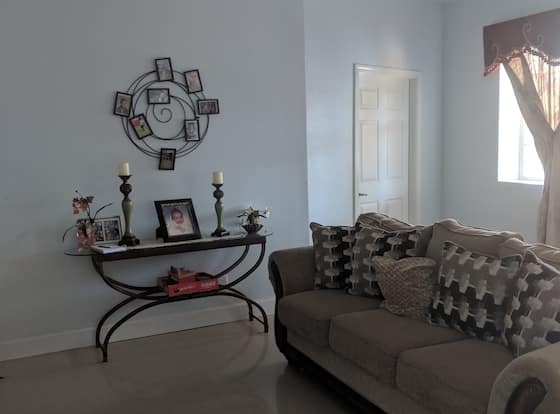 3 Rivers House allows check-in for 18 year-old guests