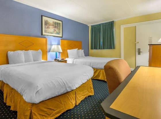 AIRE Hotel Hershey Lebanon allows check-in for 18 year-old guests