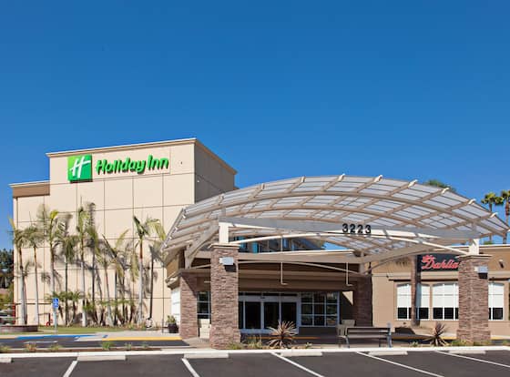 Holiday Inn West Covina, an IHG Hotel allows check-in for 18 year-old guests