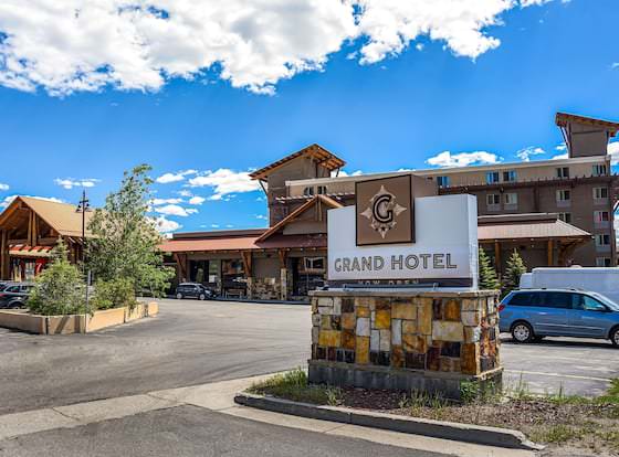 The Grand Hotel, Ascend Hotel Collection allows check-in for 18 year-old guests