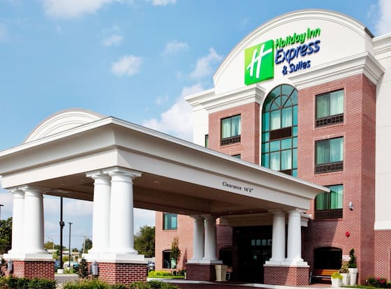 Holiday Inn Express & Suites Wilmington-Newark allows check-in for 18 year-old guests