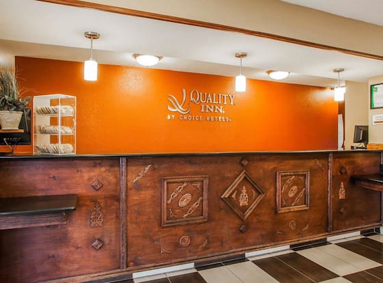 Quality Inn Fort Dodge allows check-in for 18 year-old guests