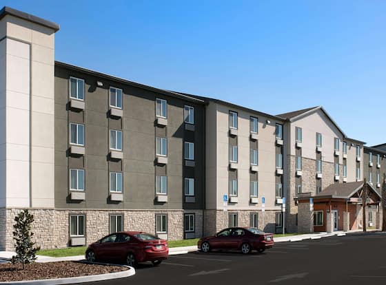 Extended Stay America Suites - St Paul - Woodbury allows check-in for 18 year-old guests