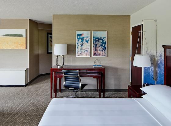 Minneapolis Marriott West allows check-in for 18 year-old guests