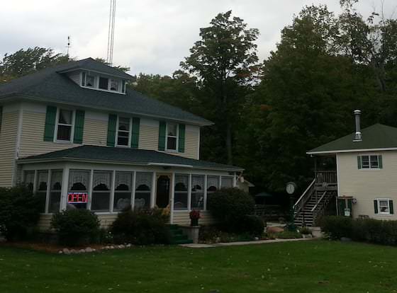 M22 Inn Empire allows check-in for 18 year-old guests