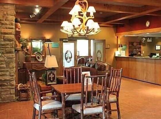 Chestnut Tree Inn Cherokee allows check-in for 18 year-old guests
