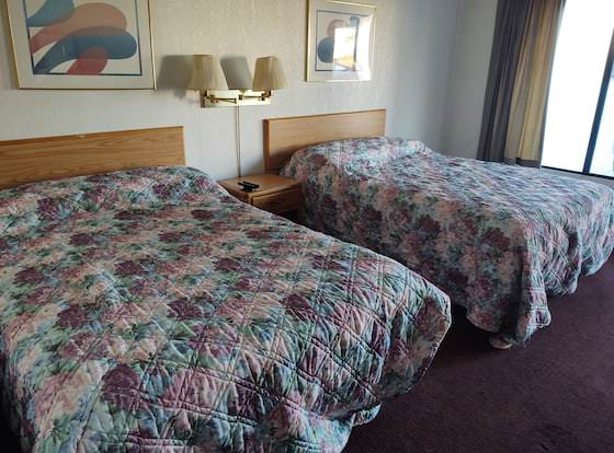 Travel Inn Perrysburg allows check-in for 18 year-old guests