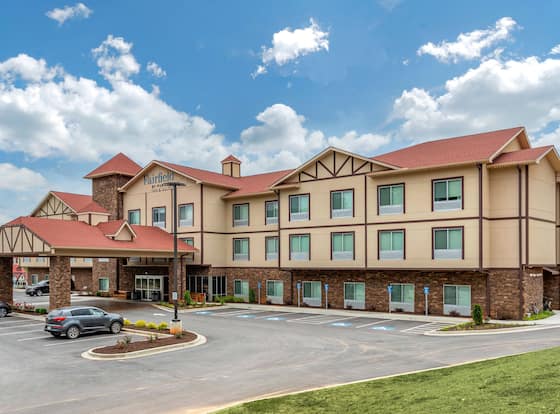 Fairfield Inn & Suites by Marriott Helen allows check-in for 18 year-old guests