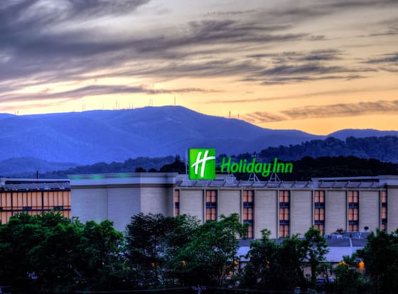 Holiday Inn Roanoke-Tanglewood-Rt 419&i581, an IHG Hotel allows check-in for 18 year-old guests