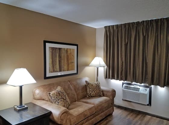 Americas Best Value Inn & Suites Bismarck allows check-in for 18 year-old guests