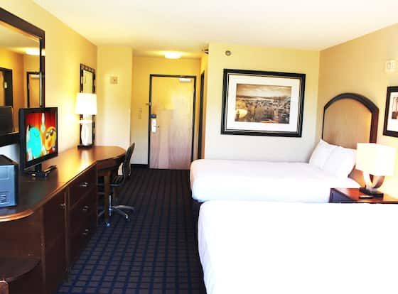 7 Boutique Hotel allows check-in for 18 year-old guests