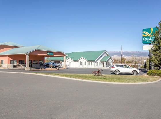 Quality Inn Delta Gateway to Rocky Mountains allows check-in for 18 year-old guests