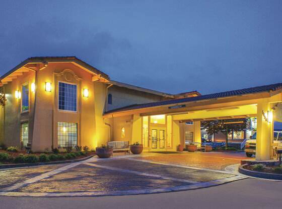 La Quinta Inn by Wyndham Moline Airport allows check-in for 18 year-old guests