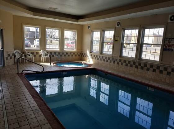 Americas Stay Inn allows check-in for 18 year-old guests