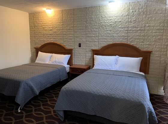 Breezewood motel allows check-in for 18 year-old guests