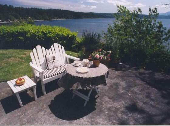 Bay Cottage allows check-in for 18 year-old guests