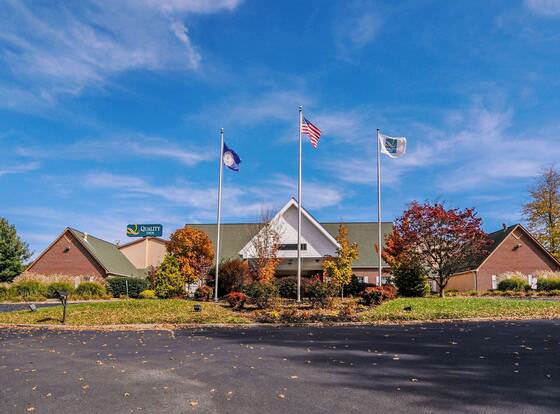 Quality Inn Dublin I-81 allows check-in for 18 year-old guests