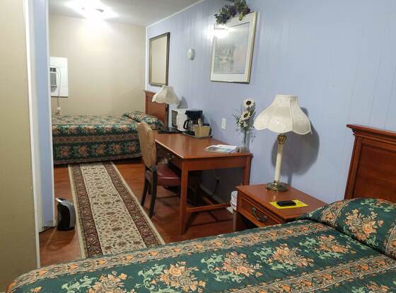 US Center Motel & Long Term Stay Apts allows check-in for 18 year-old guests