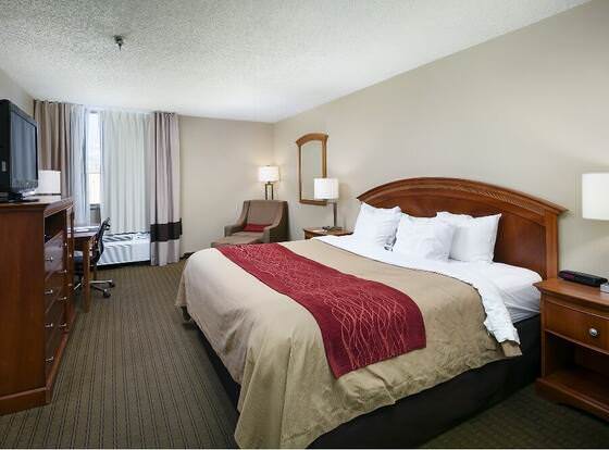  Hotel Muskogee allows check-in for 18 year-old guests