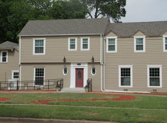 The Oaks Bed and Breakfast allows check-in for 18 year-old guests