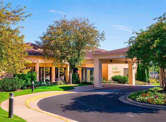 Courtyard by Marriott Charlottesville allows check-in for 18 year-old guests