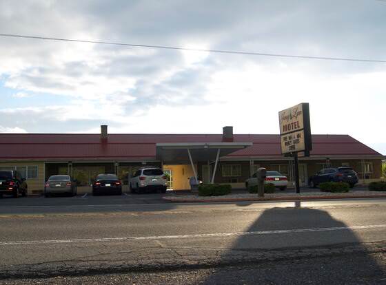 Janey Lynn Motel allows check-in for 18 year-old guests