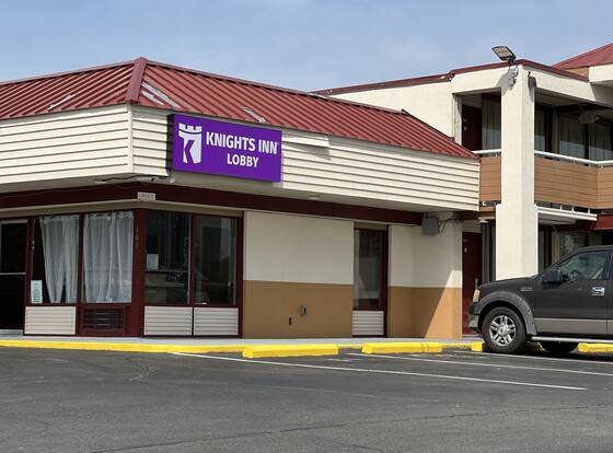 Knights Inn Ashland allows check-in for 18 year-old guests