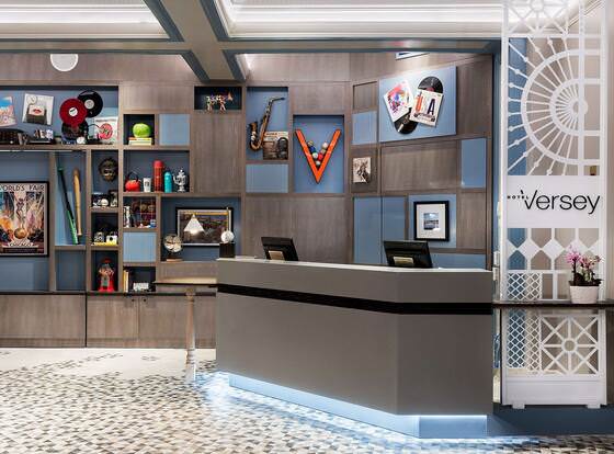 Hotel Versey Days Inn by Wyndham Chicago allows check-in for 18 year-old guests