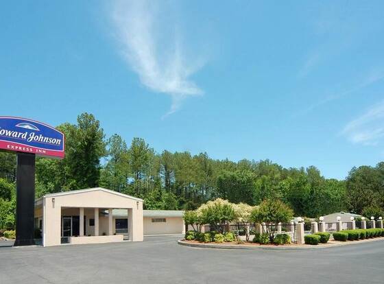 Sunrise Inn and Suites allows check-in for 18 year-old guests