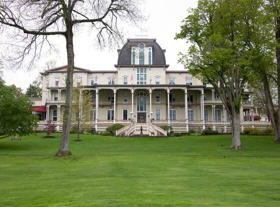 Athenaeum Hotel allows check-in for 18 year-old guests