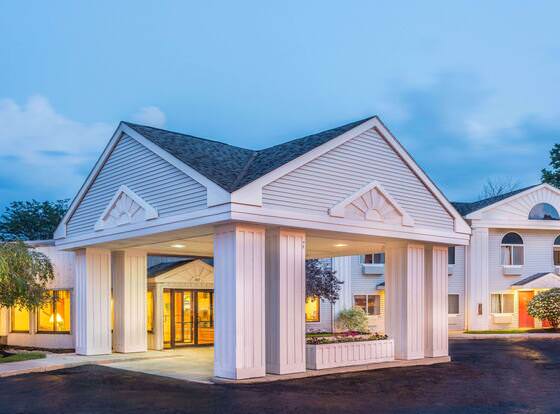 Days Inn by Wyndham Tiffin allows check-in for 18 year-old guests