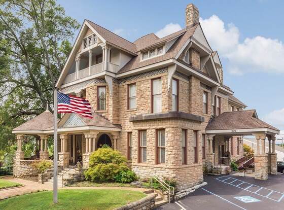 The Mayors Mansion Inn allows check-in for 18 year-old guests