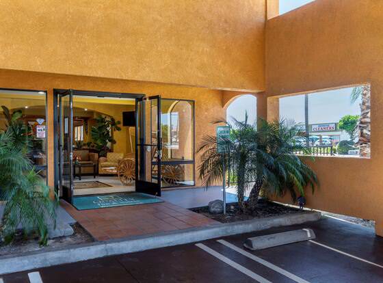 Quality Inn & Suites Westminster Seal Beach allows check-in for 18 year-old guests