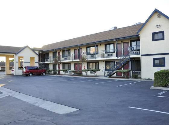 Luxury Inn allows check-in for 18 year-old guests