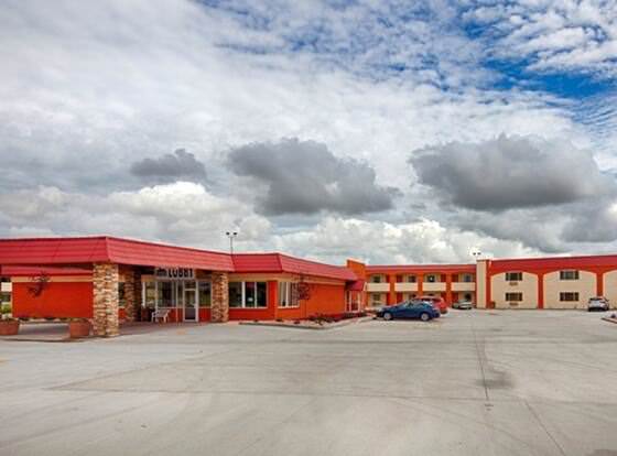 La Junta Inn allows check-in for 18 year-old guests