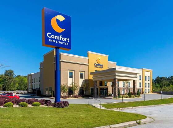 Comfort Inn & Suites Macon West allows check-in for 18 year-old guests