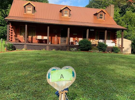 Log Cabin in the Field allows check-in for 18 year-old guests