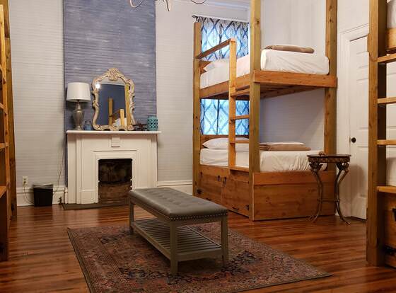 Auberge Clarksdale Blues Hostel allows check-in for 18 year-old guests