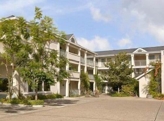 Hotel Buena Vista allows check-in for 18 year-old guests