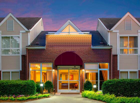 Sonesta ES Suites Nashville Brentwood allows check-in for 18 year-old guests