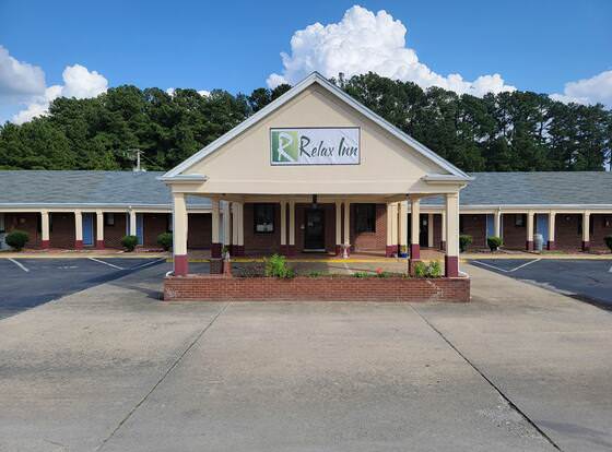 Relax Inn allows check-in for 18 year-old guests