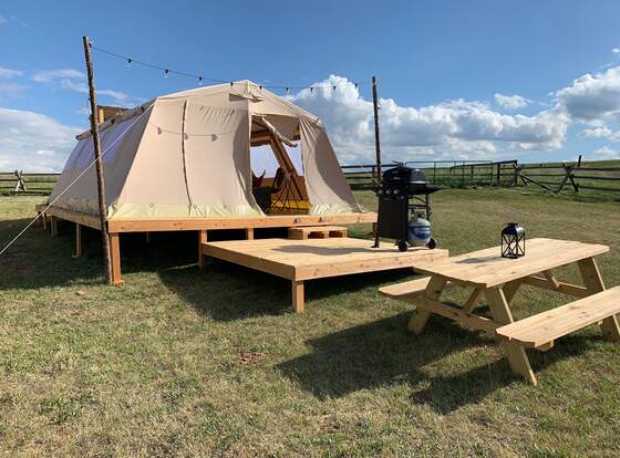 Glampotel Beecher allows check-in for 18 year-old guests