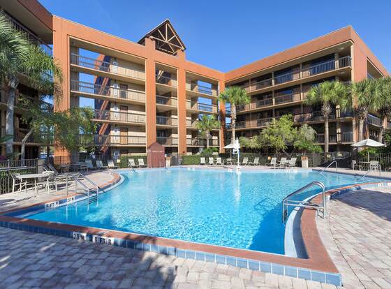 Midpointe Hotel by Rosen Hotels & Resorts allows check-in for 18 year-old guests