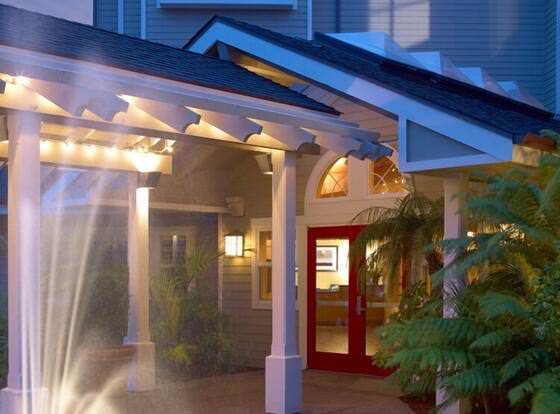 The Beach House Hotel Half Moon Bay allows check-in for 18 year-old guests